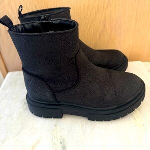 Art Class black glitter fashion boots with side zipper Size 1